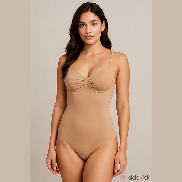 SKIMS Other - SKIMS Seamless Sculpt Brief Bodysuit Size S/M Clay Shapewear Feminine‎